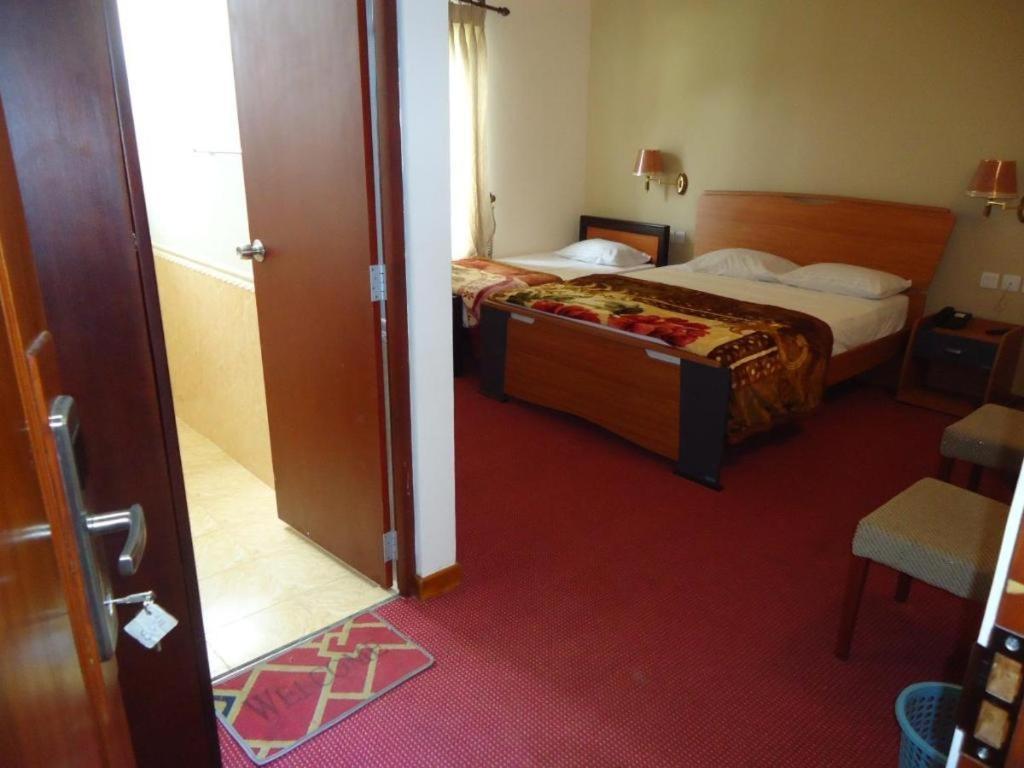 Stamford Star Hotel นูวาราเอลิยา ภายนอก รูปภาพ