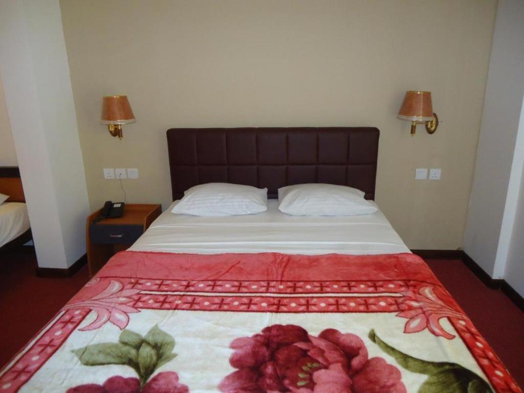 Stamford Star Hotel นูวาราเอลิยา ภายนอก รูปภาพ
